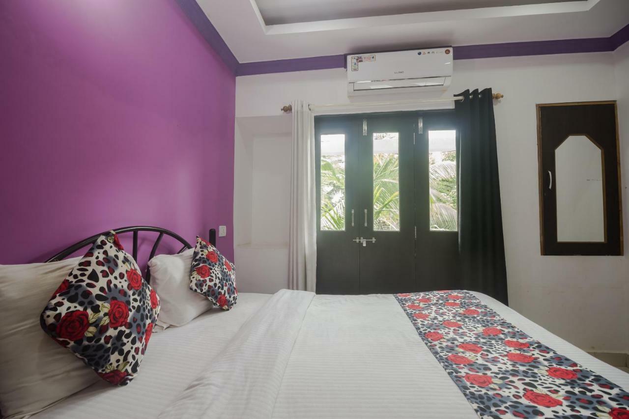 Queen Of Queen'S Hotel Calangute Ngoại thất bức ảnh