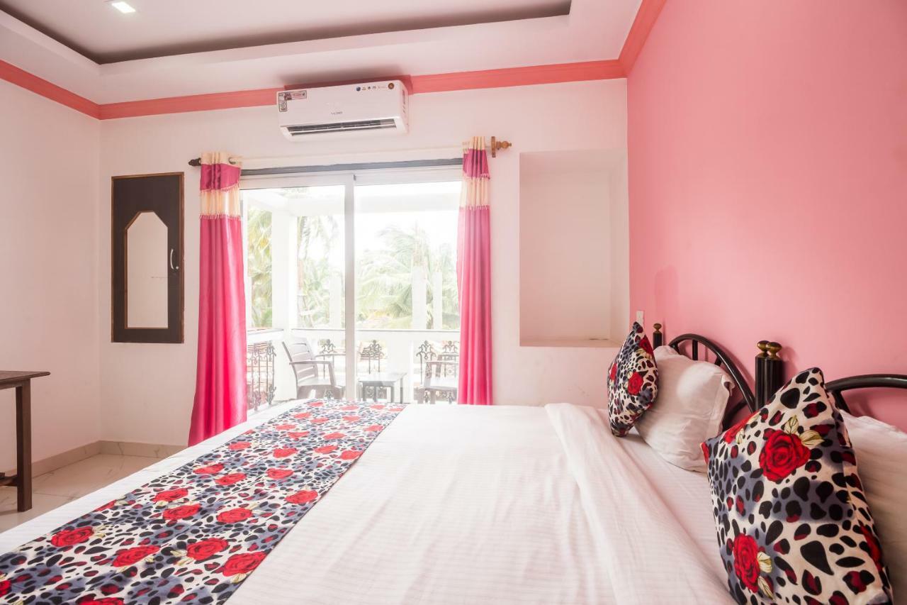Queen Of Queen'S Hotel Calangute Ngoại thất bức ảnh